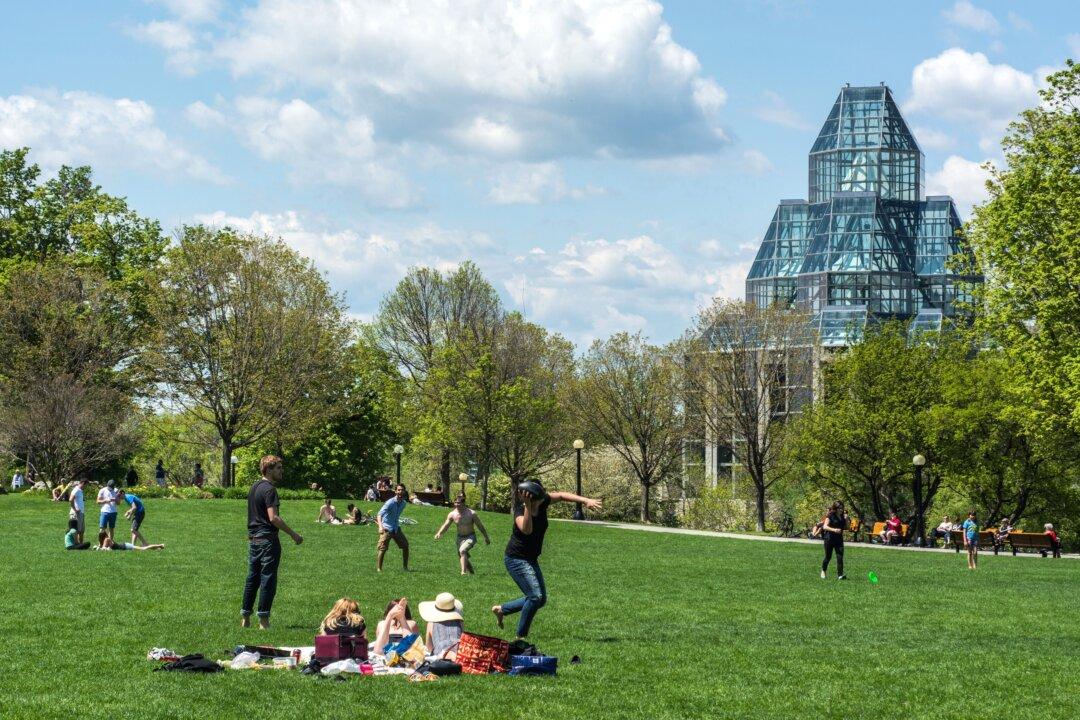 A bicycle tour of Ottawa and Gatineau