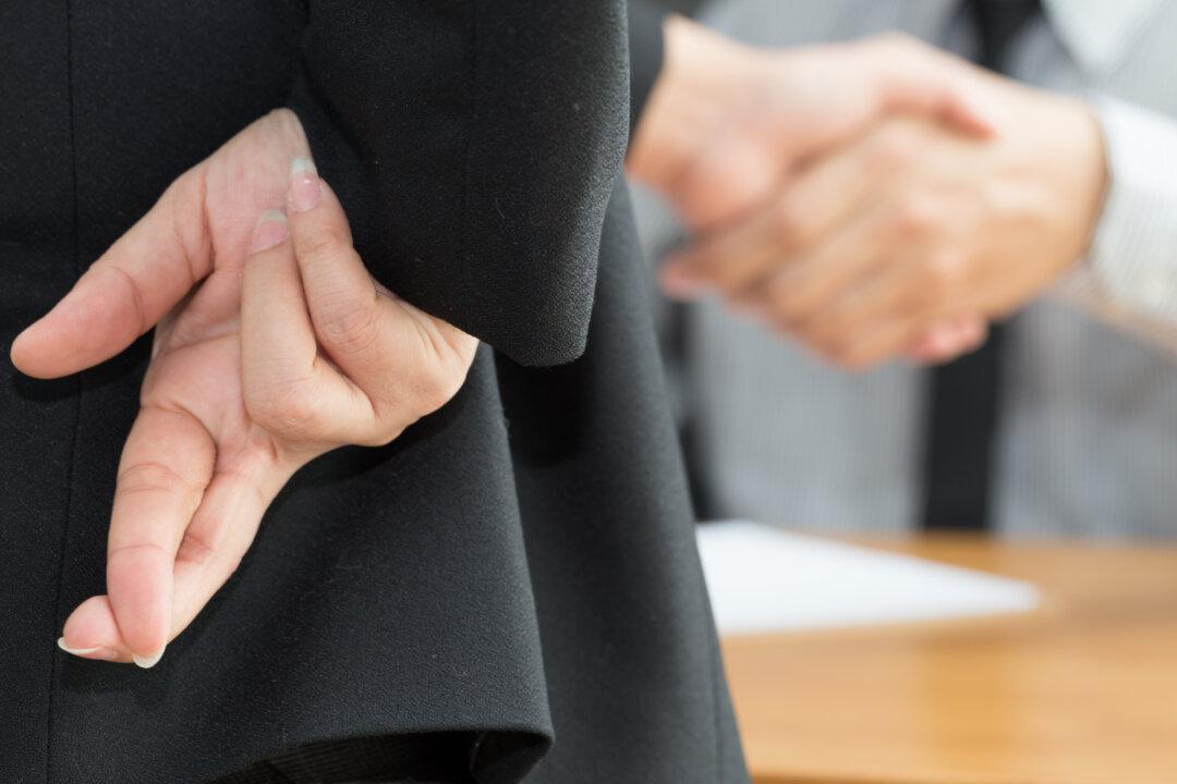 America’s Culture of Deception: The Art of the Con