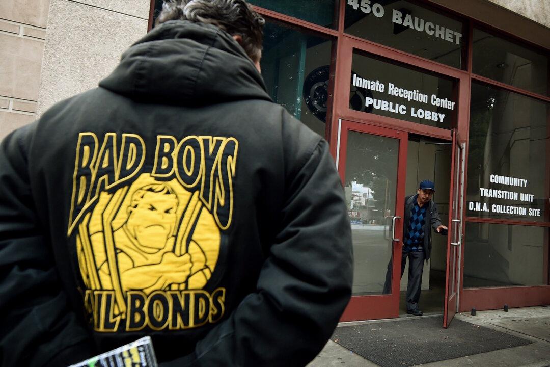 Bills Seek to Cut Detention by Reducing Bail Usage in California