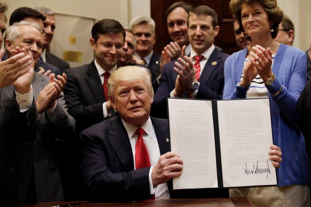 Trump Aims to Expand US Offshore Drilling