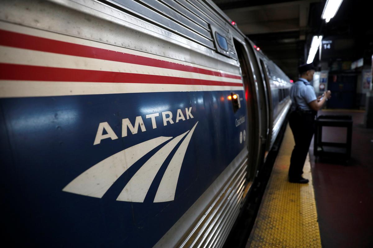 Reports: Amtrak Train Cars Separate at 125 Mph