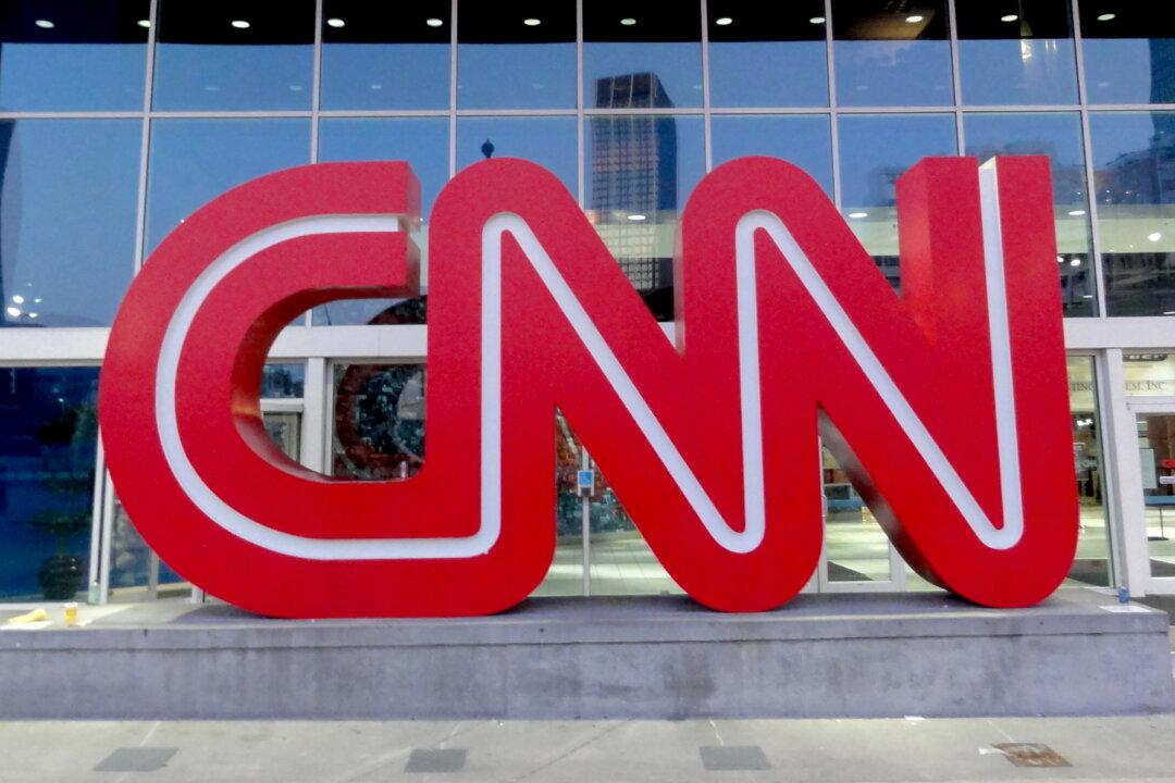 Three Veteran Journalists Resign From CNN Over Misleading Article