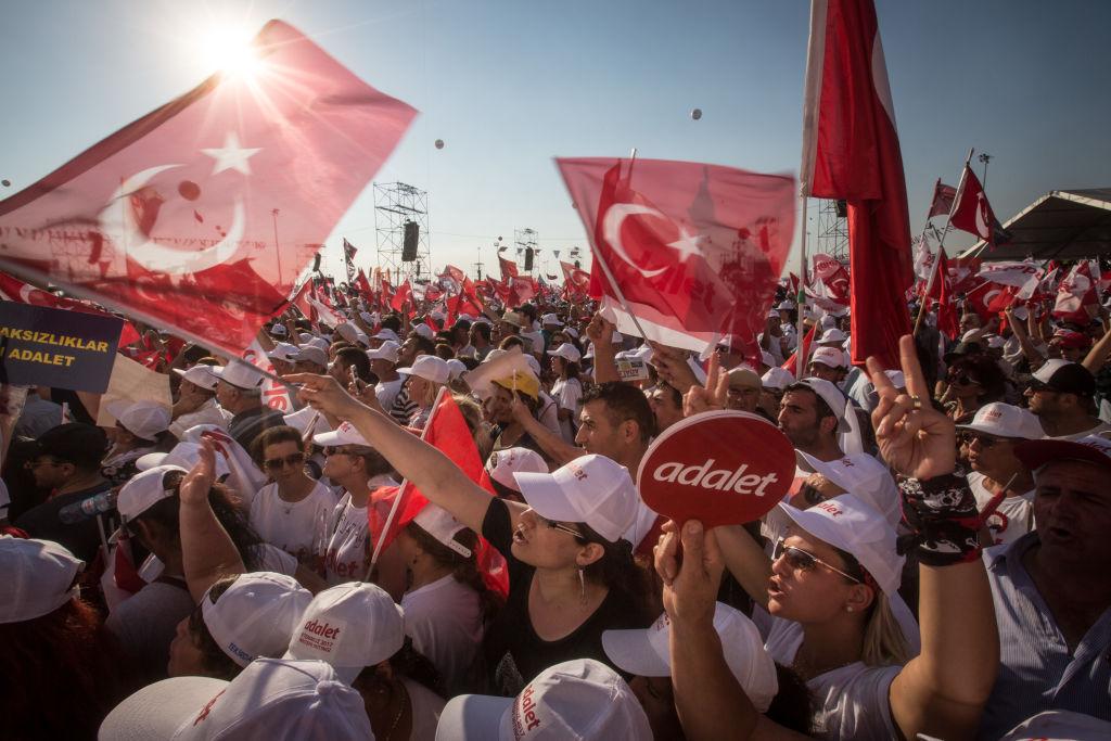 Fearing Democracy Slip, Tens of Thousands March in Turkey