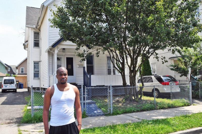 Car Crash Turns Ex-Prisoner Into Community Hero