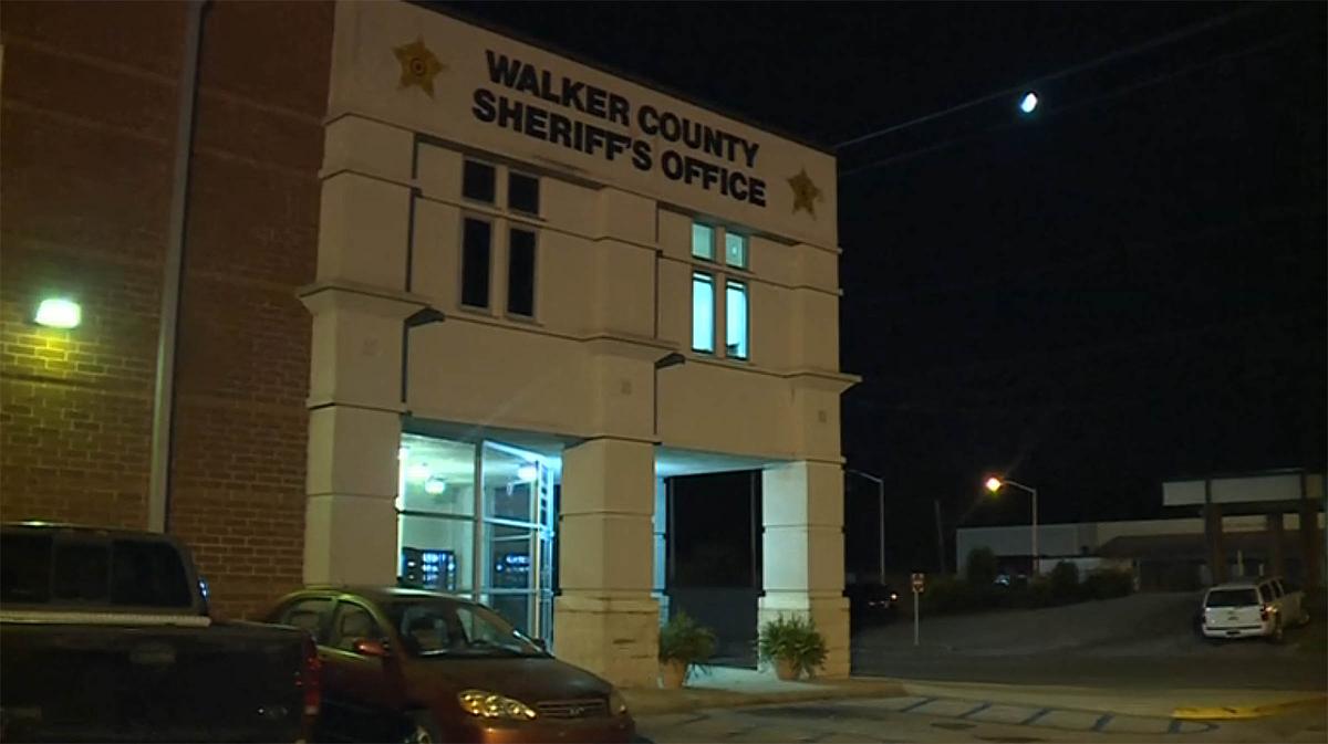 12 Inmates Escape From Alabama Jail, 1 Still at Large