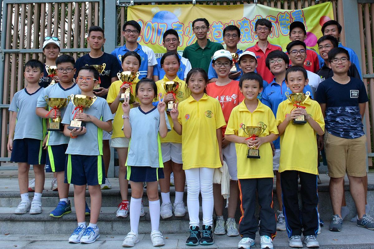 Kids Brave the Heat to Complete the Age Group Competition