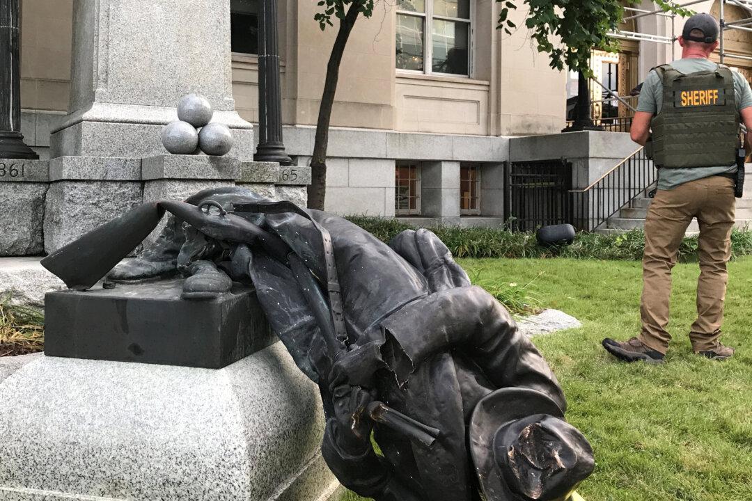 Vandals Who Toppled Confederate Statue in Durham Will Face Charges, Sheriff Says