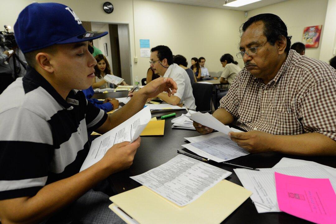 California Bill That Establishes Resource Centers for Immigrant Students Sent to Newsom