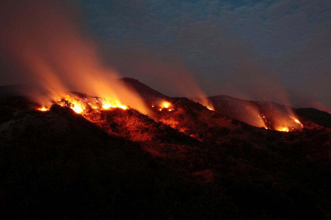Largest Wildfire in Los Angeles History Forces Hundreds to Evacuate
