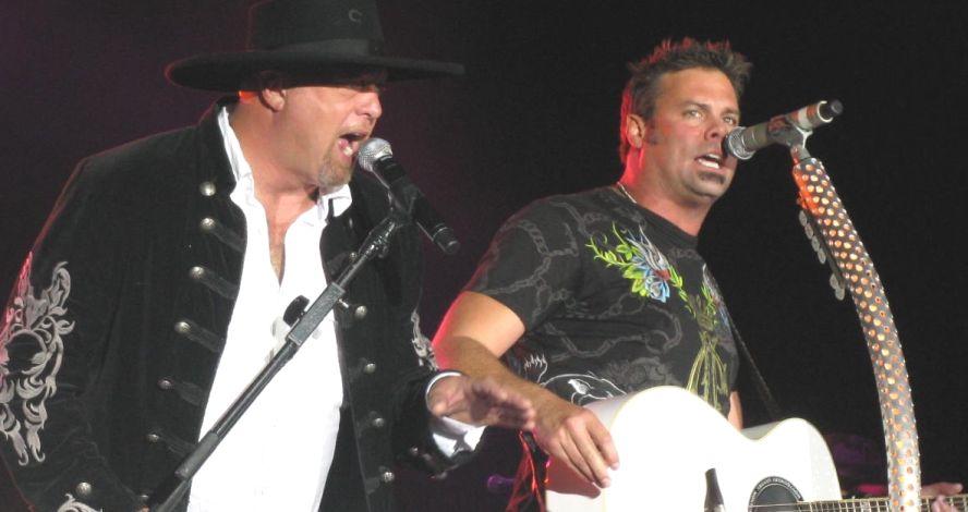 Singer Troy Gentry of Montgomery Gentry Dead in Helicopter Crash: Reports