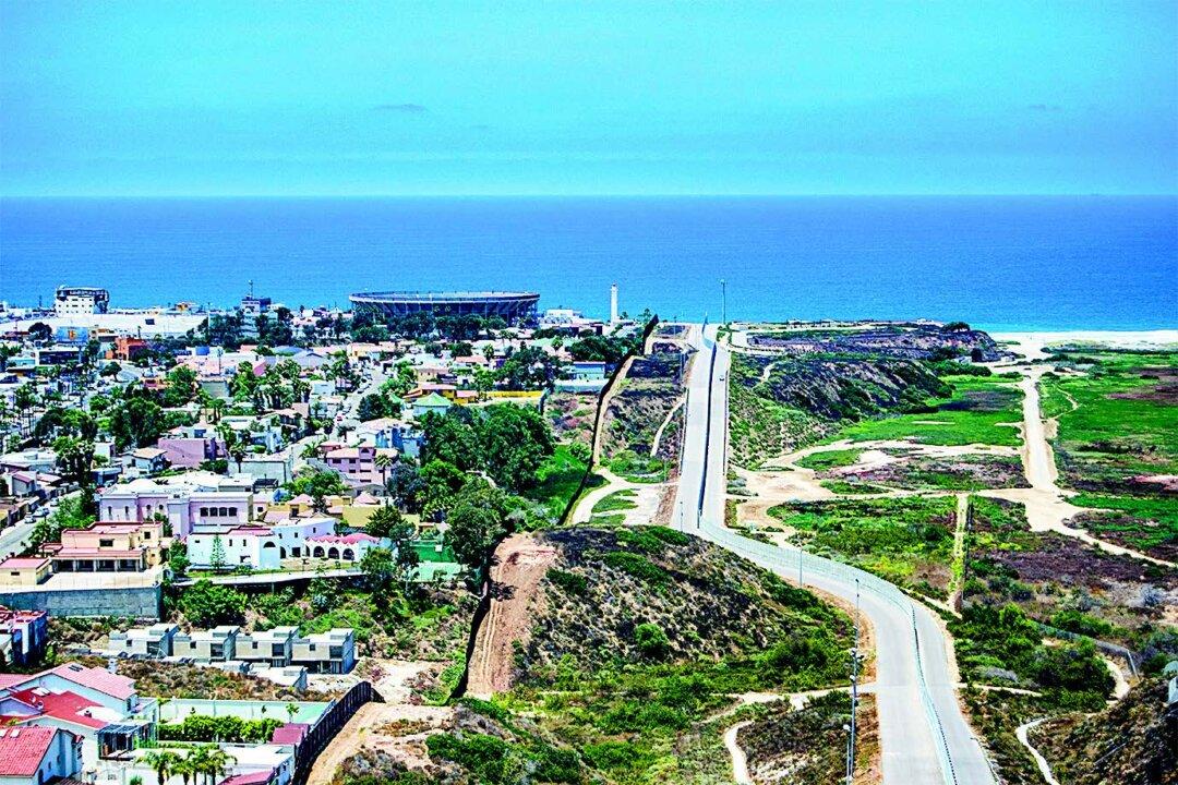 San Diego: Where a Border Wall Works