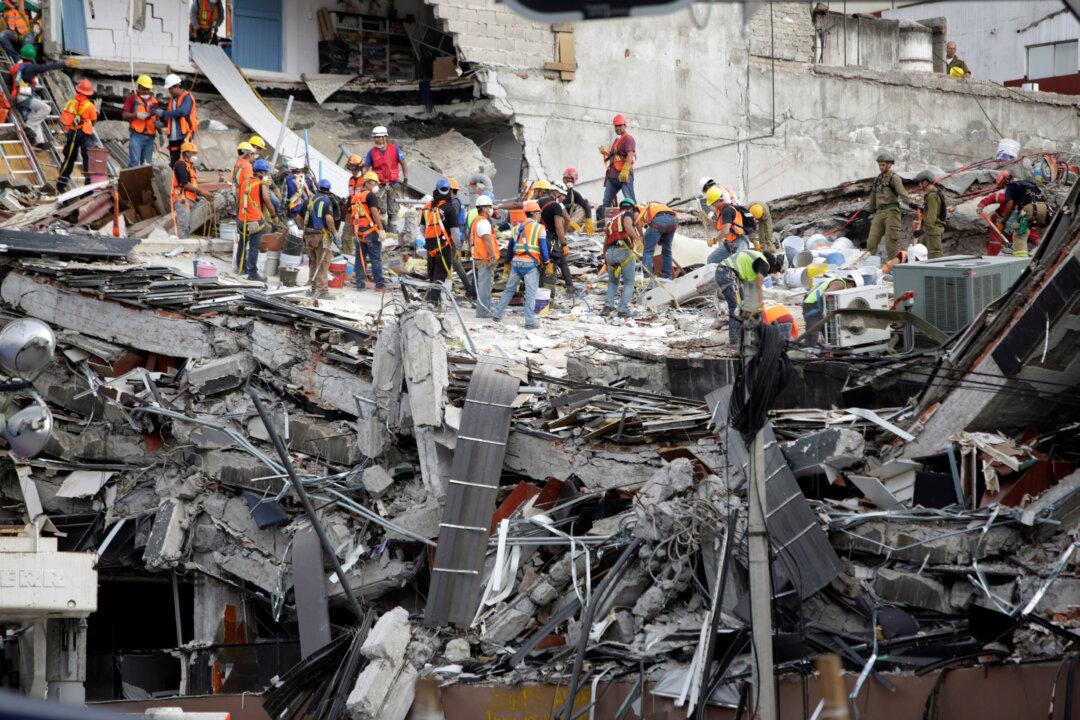 Hopes for Mexico Quake Survivors Dim as Search Enters Sixth Day