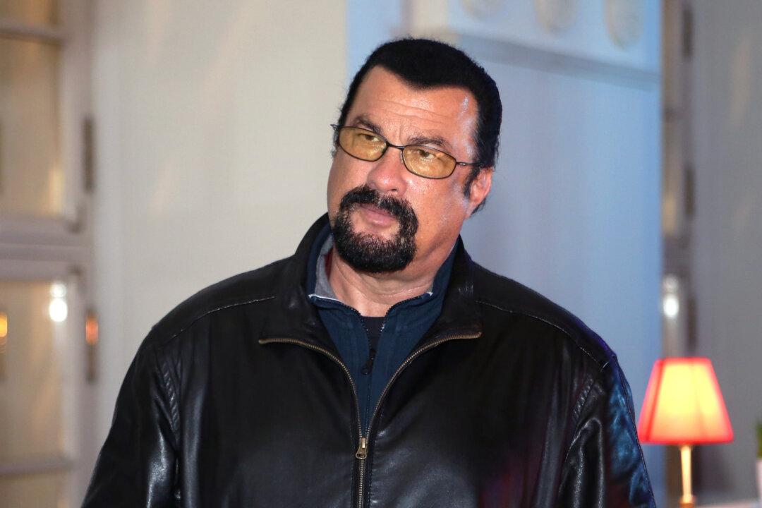 Steven Seagal Weighs In on NFL Protests: ‘Outrageous, Disgusting’