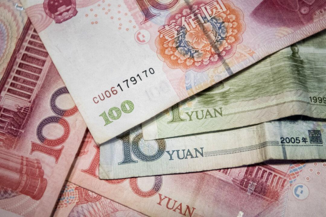 Chinese Regime Still Grappling With Corrupt Officials Fleeing Abroad