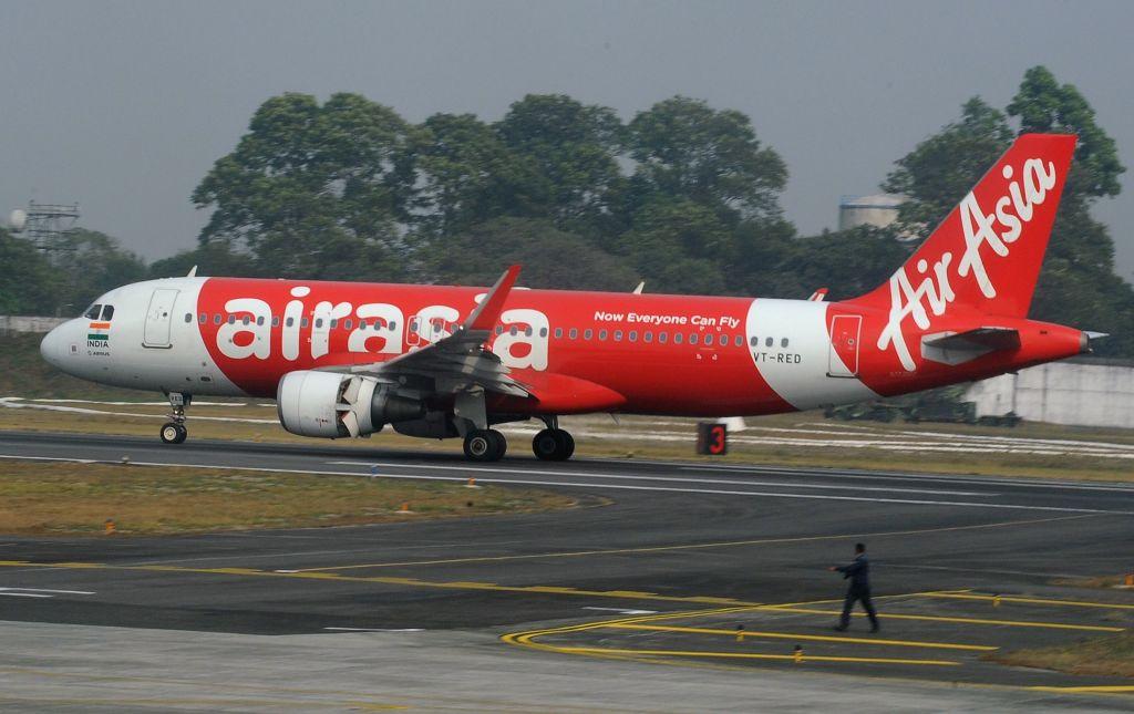 Crew Panics More Than Passengers as AirAsia Jet Drops 24,000 feet in 9 Minutes