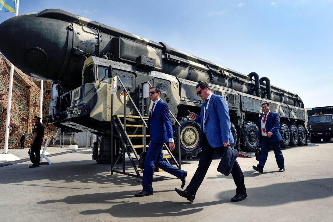 Russia Test-Fires Missiles From Submarines in Arctic Region