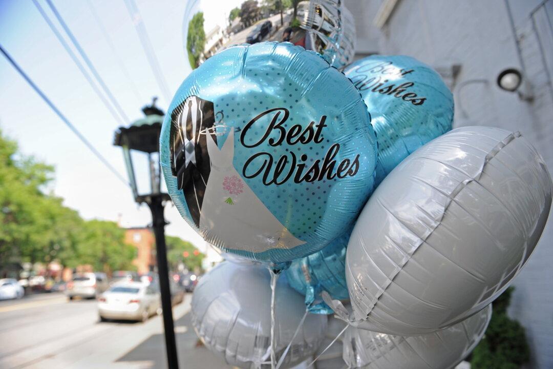 Father Fulfills Dying Wish to Walk 7 Daughters Down Aisle