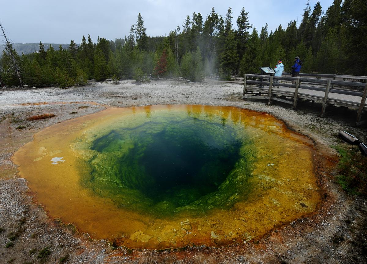 Scientists Detect 200 Earthquakes in 10 Days at Yellowstone Supervolcano as Magma Shows ‘Strain’