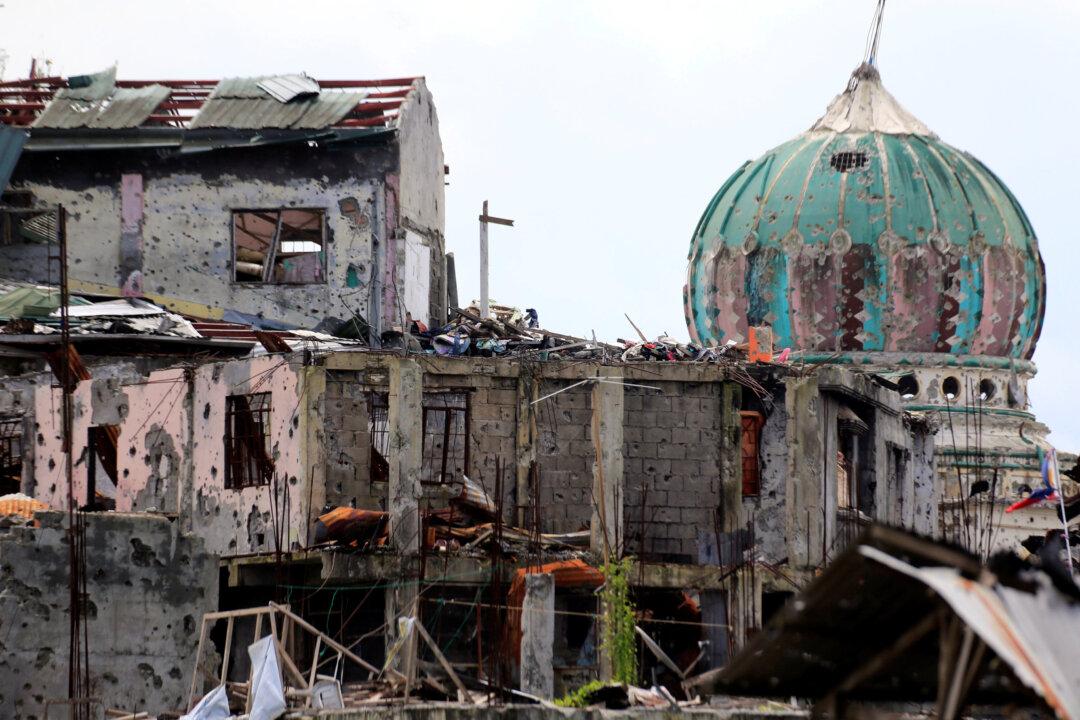 Amnesty Urges Independent Probe Into Atrocities, Bombings in Battle for Philippines Marawi City