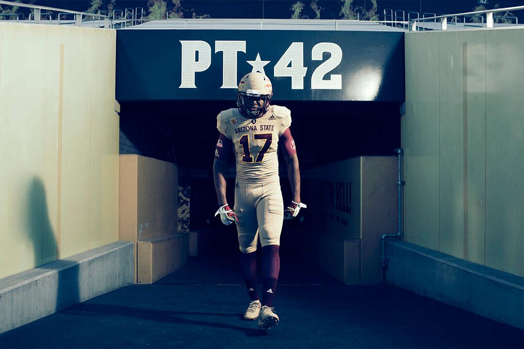 Arizona to Honor Veterans With Special Edition Uniform