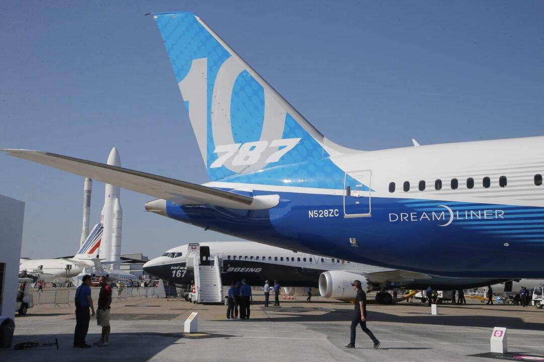 Boeing Says It Won’t Adjust Strategy Because of Airbus C Series Deal