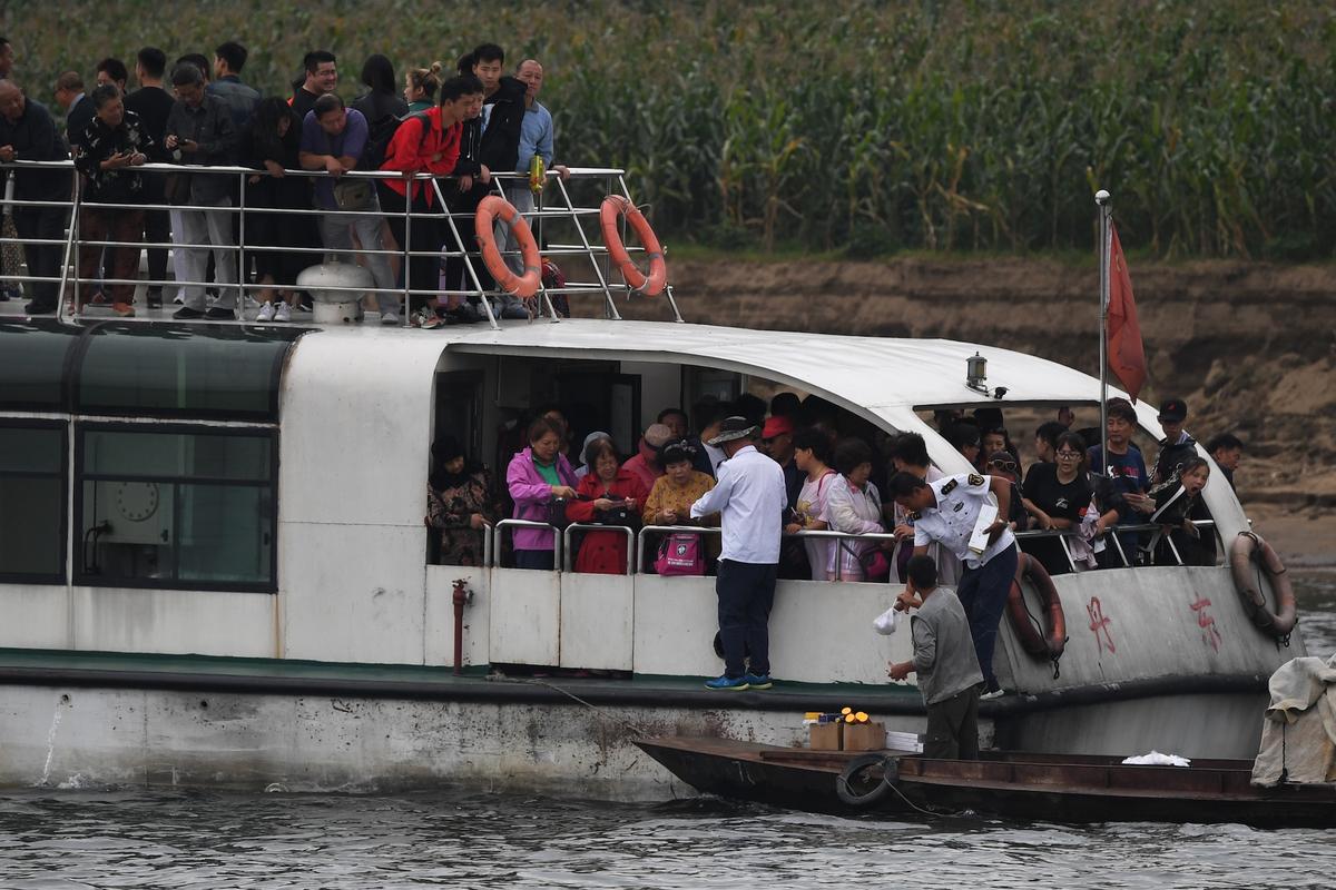 China Halts Tourism Into North Korea