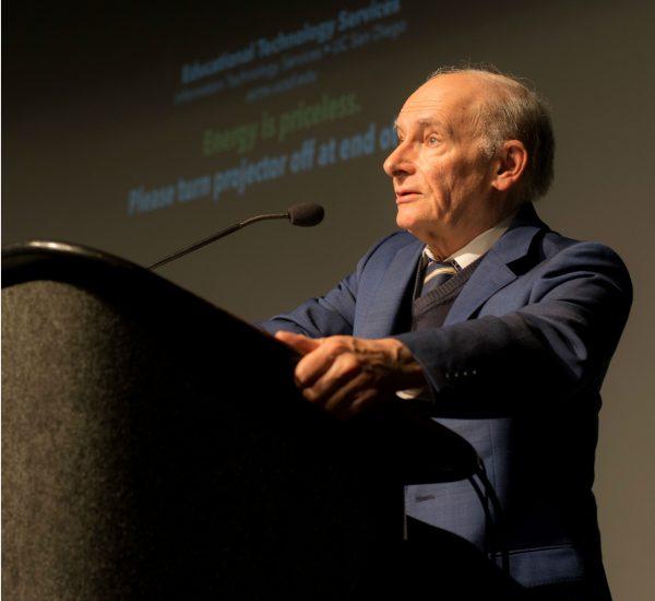 International human rights lawyer, Nobel Peace Prize nominee David Matas speaking at Human Organ Trafficking panel at UCSD on Nov. 2. (Epoch Times)