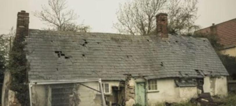 Abandoned Home Has Vintage Furniture, Memories