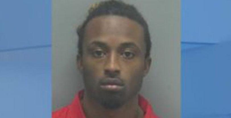 Florida Man Arrested for Leaving 2 Kids in Car While in ‘Gentleman’s Club’