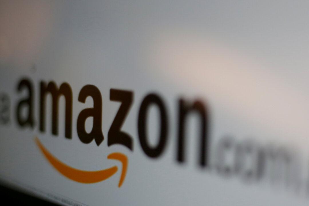 Spain Antitrust Watchdog Fines Amazon, Apple $218 Million