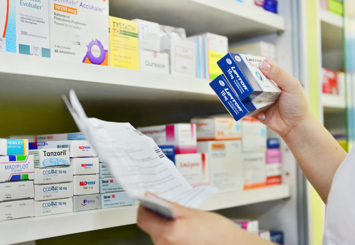 In China, Illegal Licenses Enable Fake Pharmacies to Sell Prescription Drugs