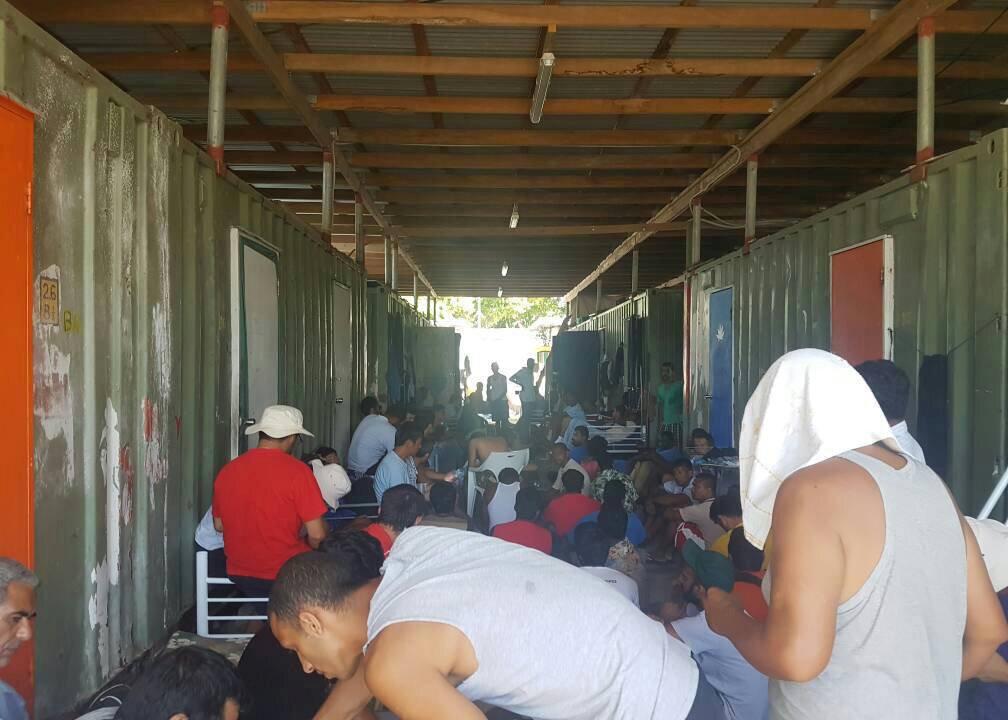 Papua New Guinea Police Evict Remaining Asylum-Seekers From Australian-Run Detention Camp
