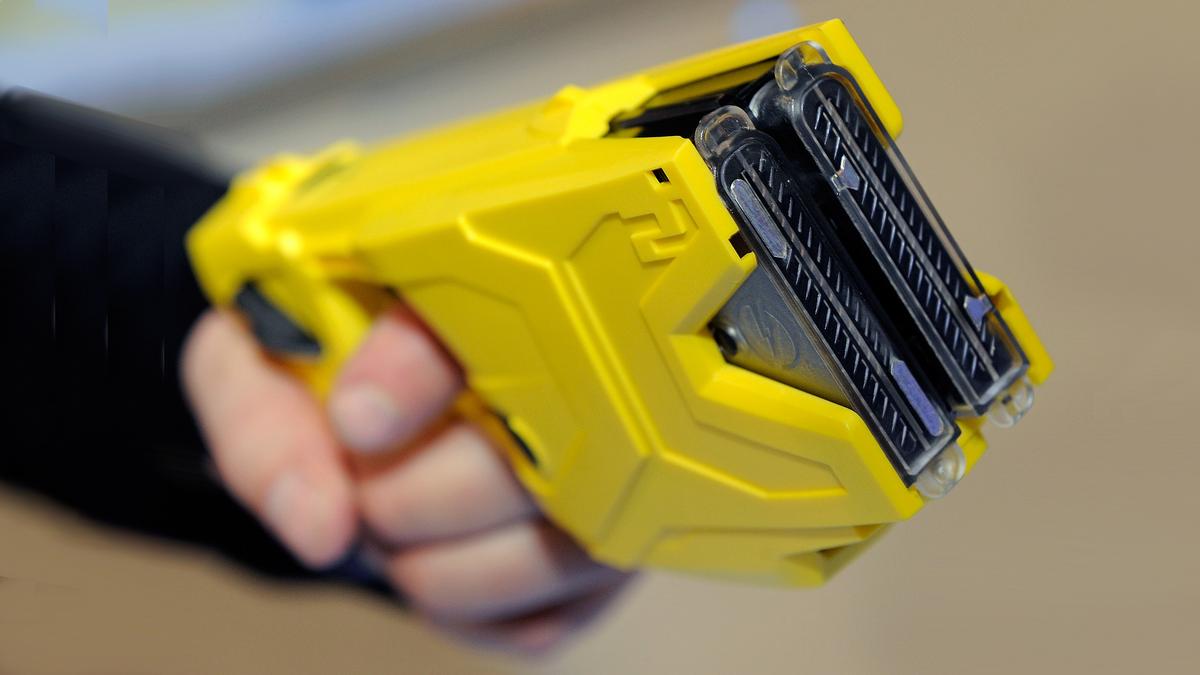 Ohio Officer Accidentally Shoots Partner With Taser