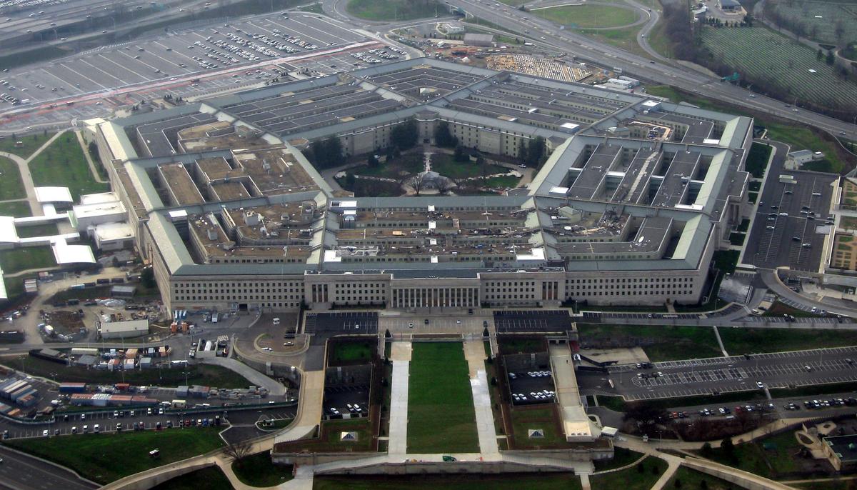 Pentagon Admits to Funding Alien Research Program