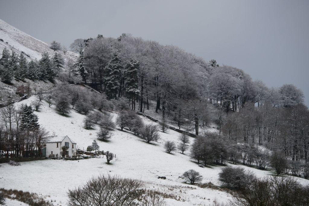 Britain Wakes up to Blankets of Snow as Storm Caroline Leaves Arctic Chill
