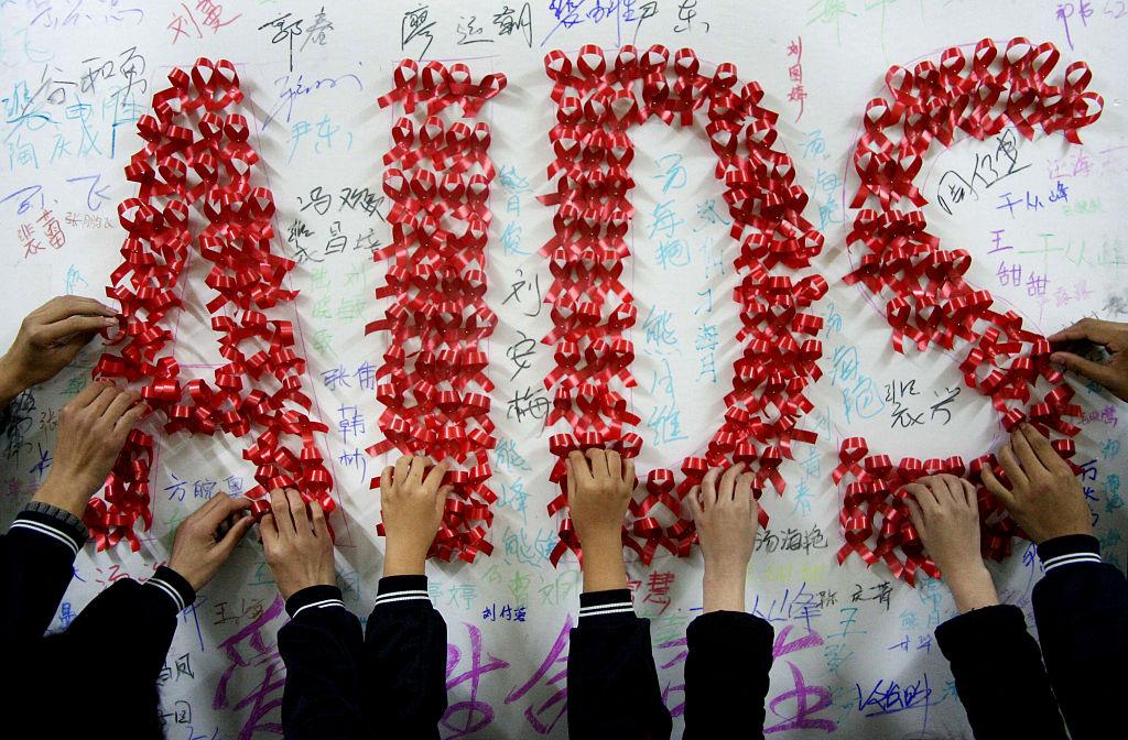 In China, A Successful AIDS Lawsuit Stands in Contrast to the State’s Treatment of AIDS Patients