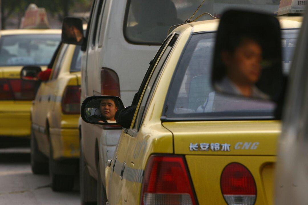 China’s Natural Gas Shortage Brings Public Transport to a Halt