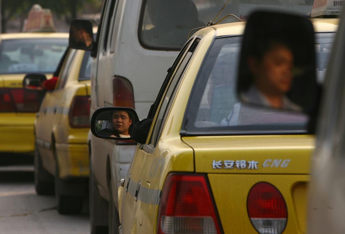 China’s Natural Gas Shortage Brings Public Transport to a Halt
