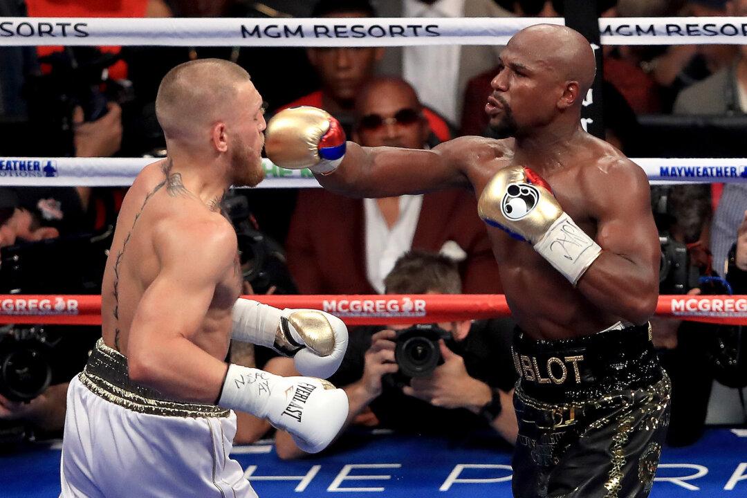 Floyd Mayweather Discussing MMA Career With UFC’s Dana White