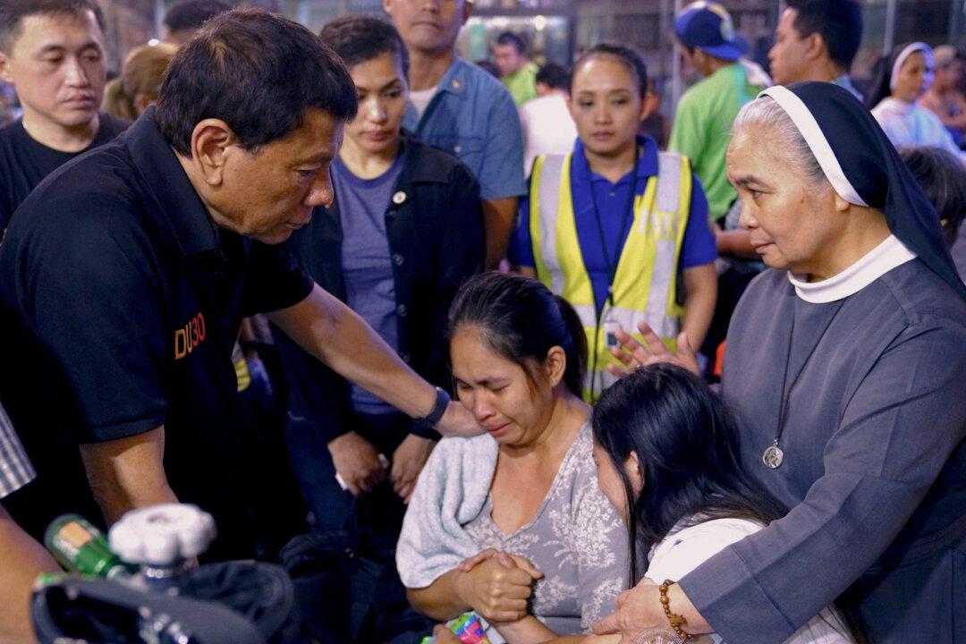 Fire in Philippine Shopping Mall Kills 37