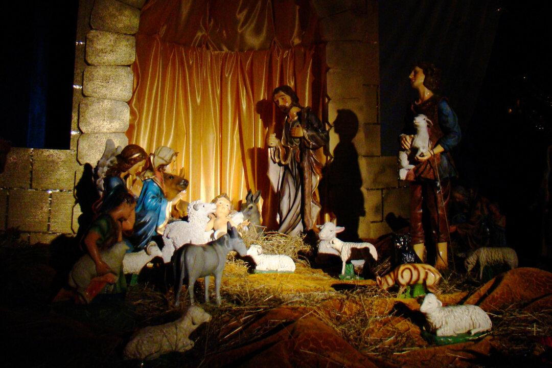 Wisconsin Woman Arrested for Stealing Baby Jesus From Nativity Scene