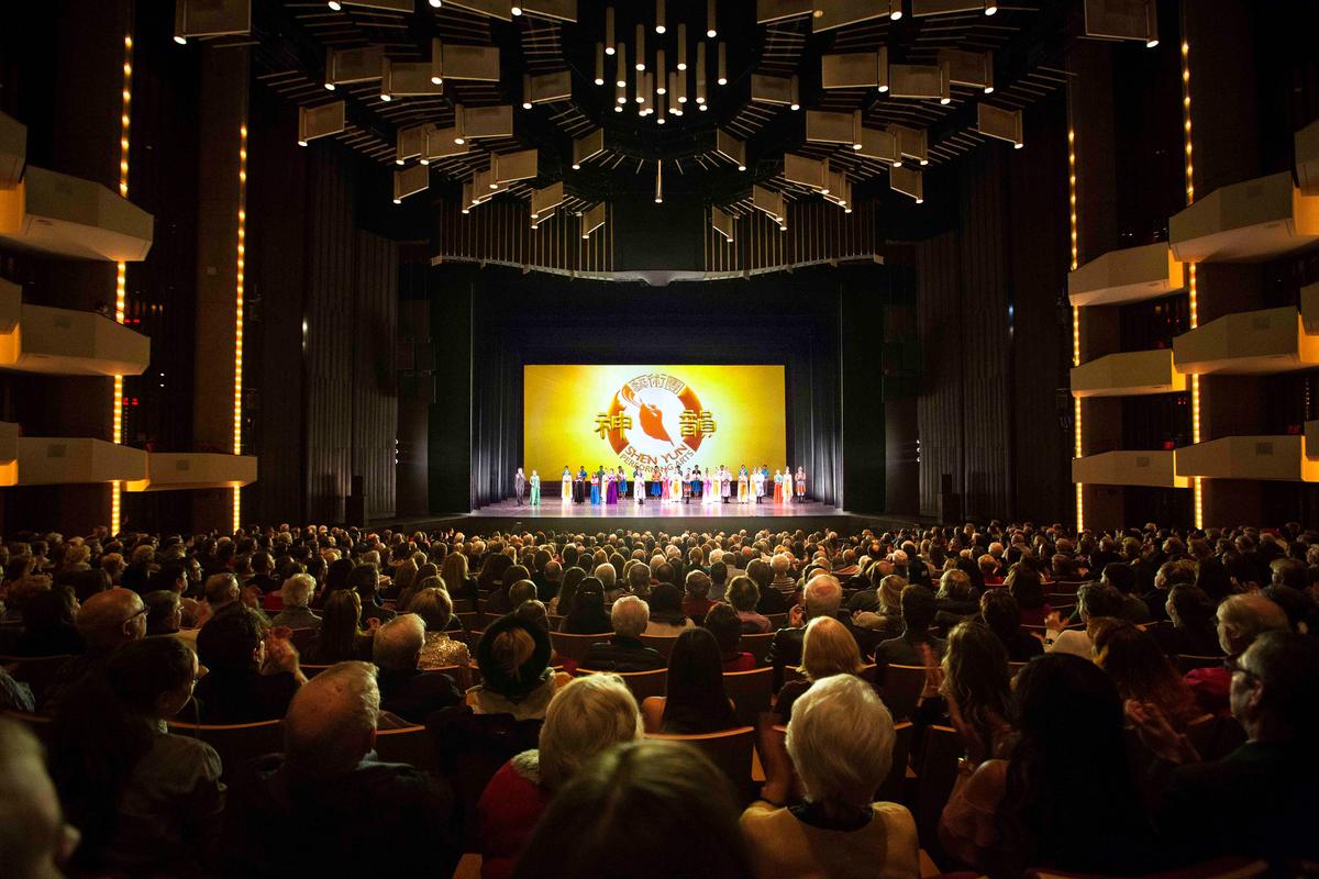 Shen Yun Dancers’ Skill Level ‘Inspirational,’ Says Dancer