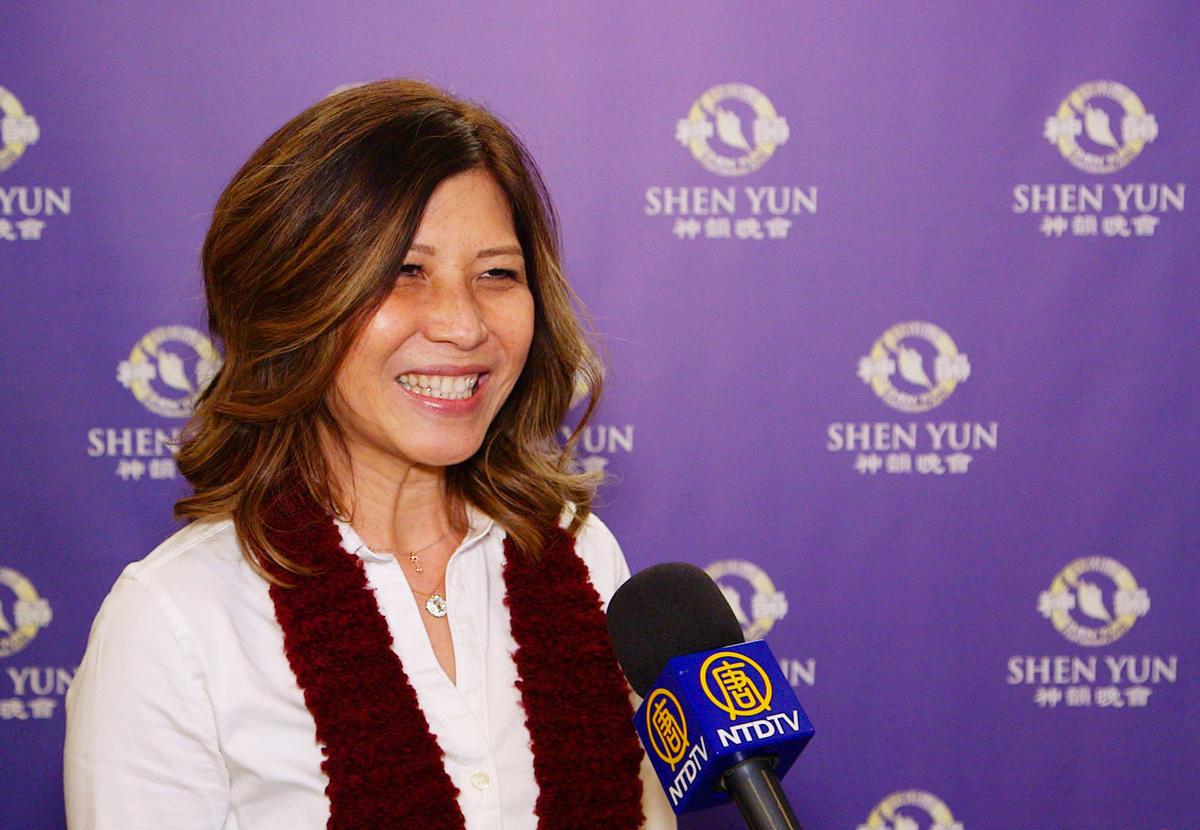 University Professor Says Shen Yun Is Spectacular