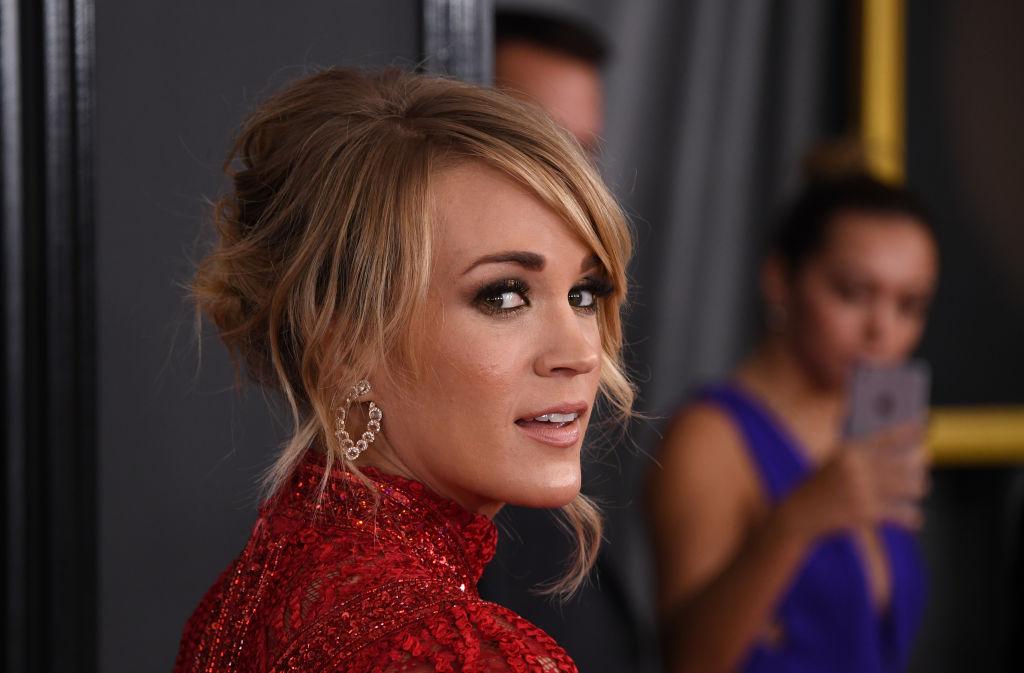 Carrie Underwood Says She Had to Have 40 Stitches in Her Face After Falling
