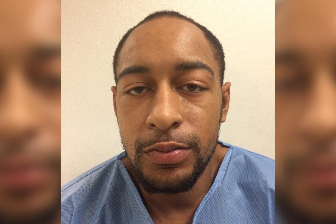 New Jersey Man Leaves Girlfriend to Die After Crashing Into Frozen River