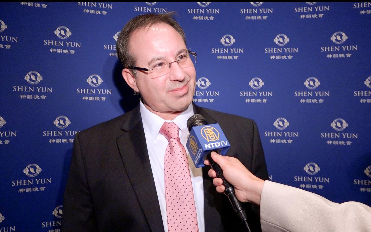 Scientist Returns for the Second Time to See Shen Yun