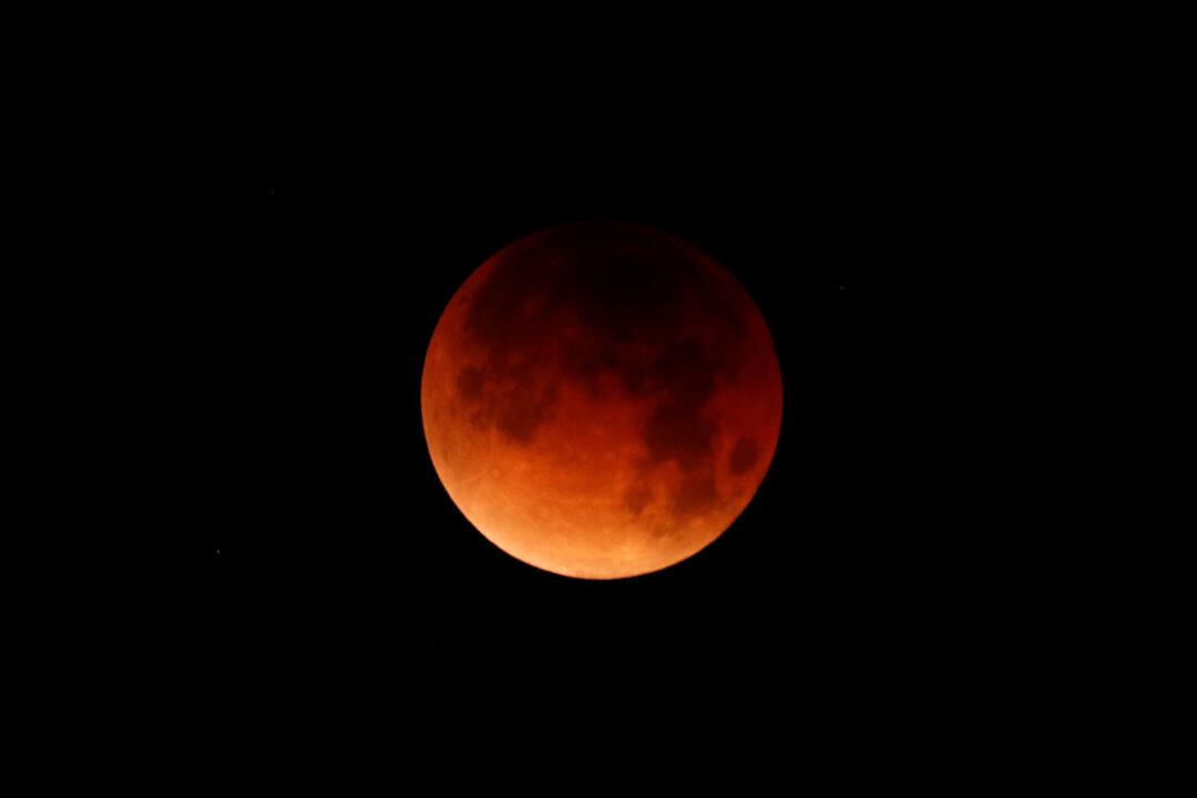 Moon Turns Red in Rare Eclipse in Western North America