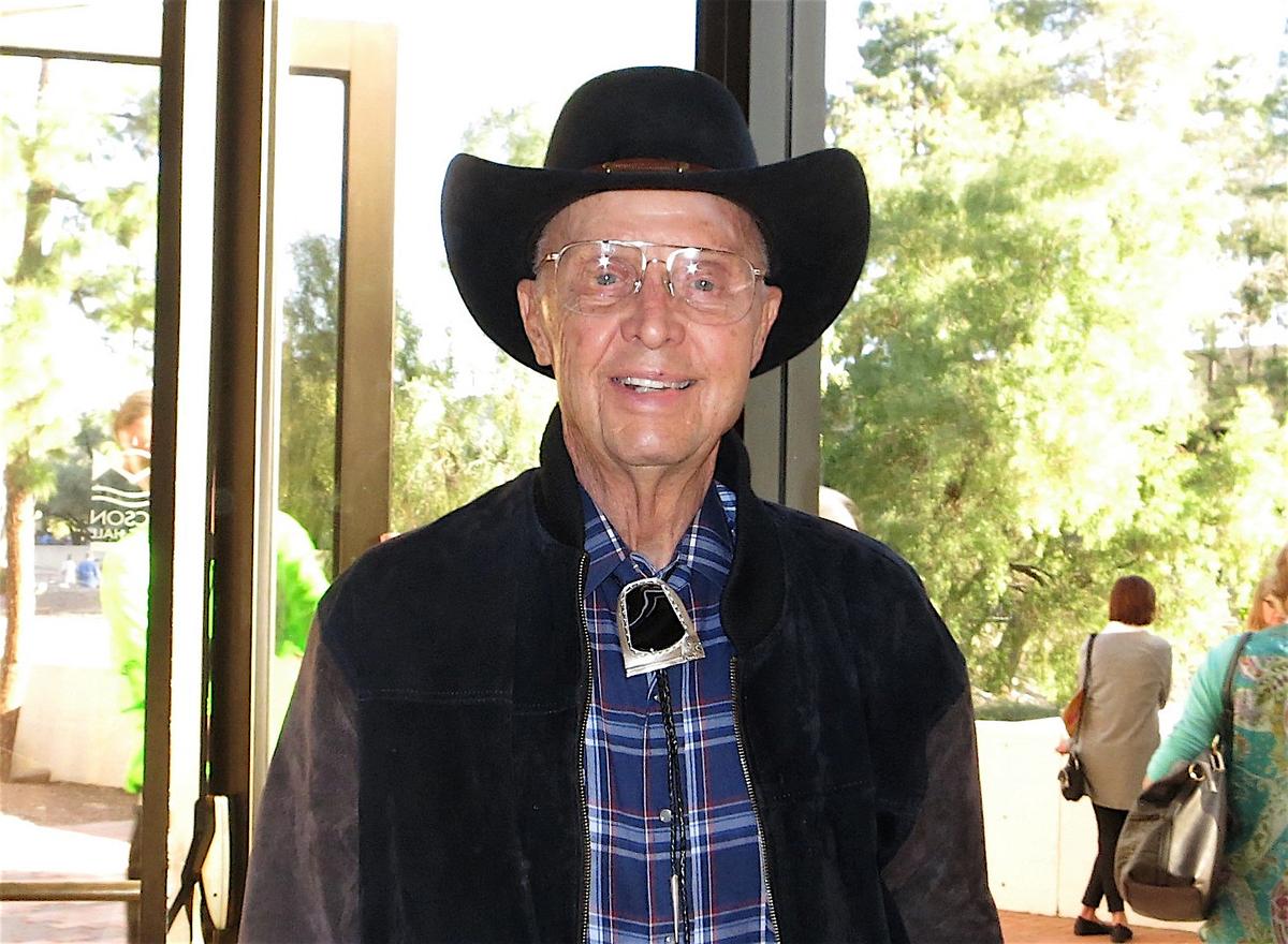 Retired IBM Executive Amazed by Shen Yun’s Backdrop Technology