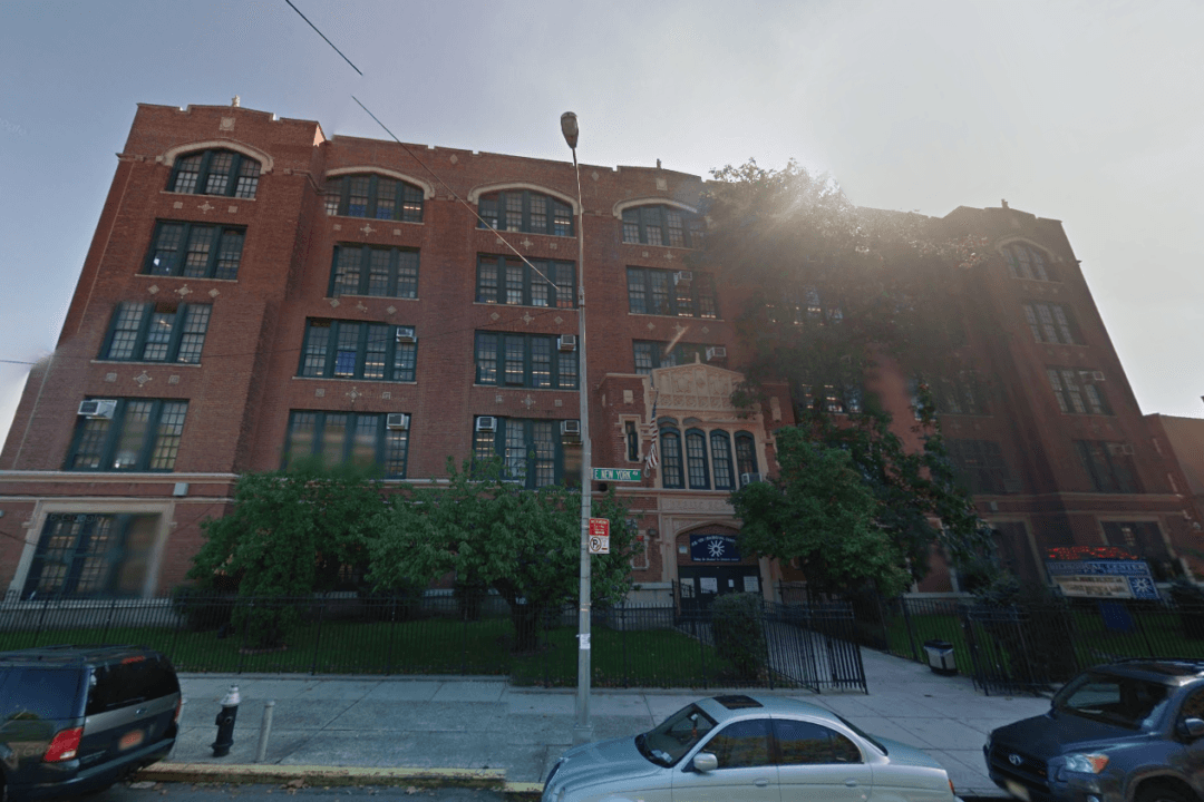 Boy, 10, Grabs His Sister, 6, and Runs After Strange Man Took Her Out of School