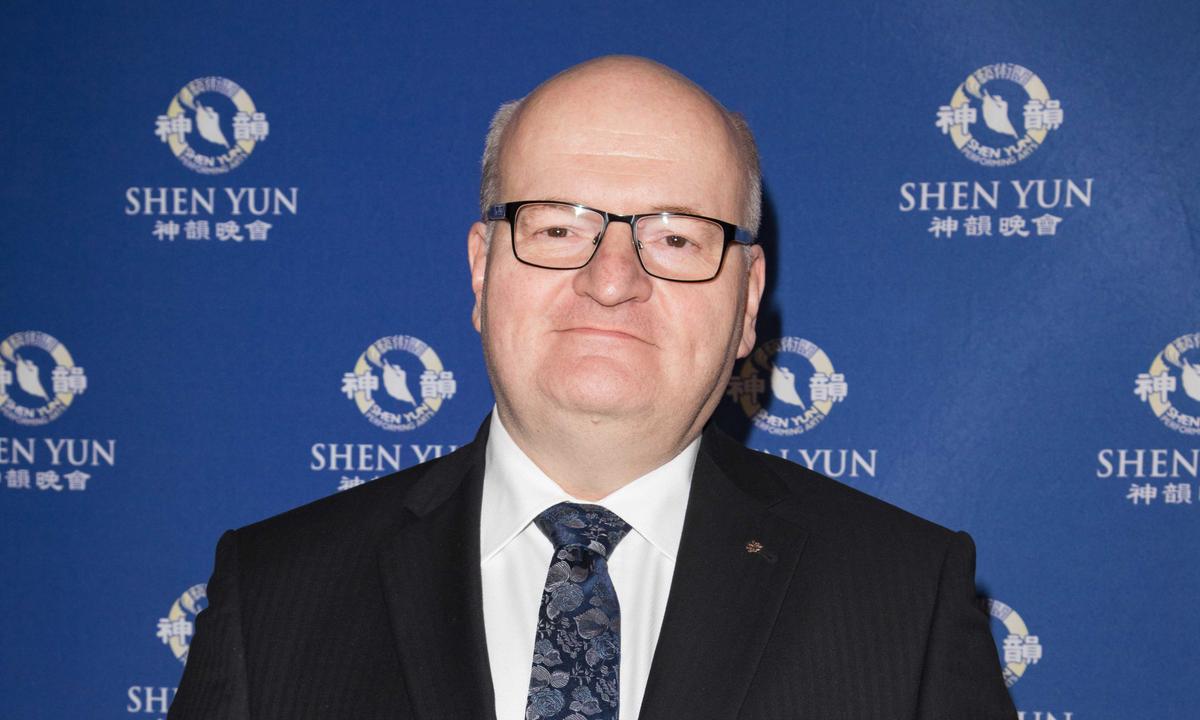 Former Czech Culture Minister Touched by Shen Yun’s Message of ‘Hope and Love’